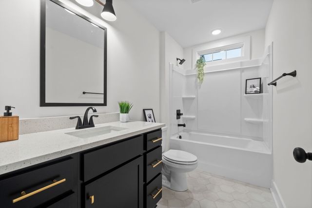 182 Dewberry Ct, Clarksville, TN 37042