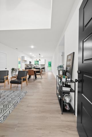 182 Dewberry Ct, Clarksville, TN 37042