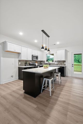 182 Dewberry Ct, Clarksville, TN 37042