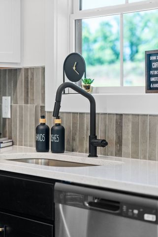 182 Dewberry Ct, Clarksville, TN 37042