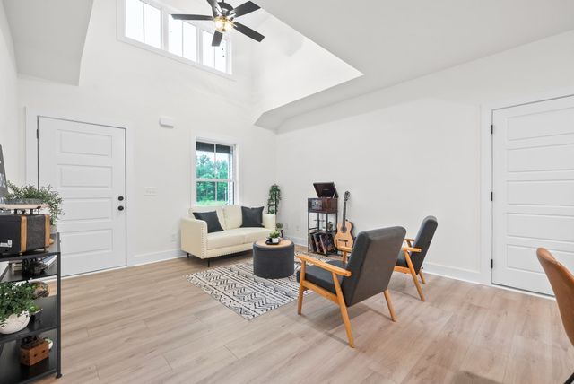 182 Dewberry Ct, Clarksville, TN 37042