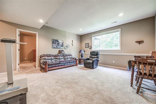 15821 W 62nd Street, Shawnee, KS 66217