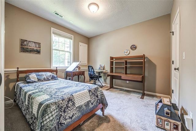 15821 W 62nd Street, Shawnee, KS 66217