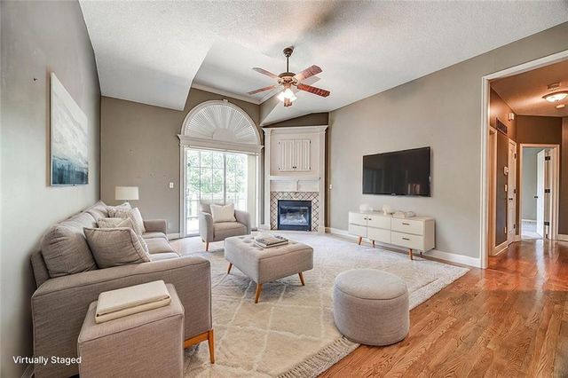 15821 W 62nd Street, Shawnee, KS 66217