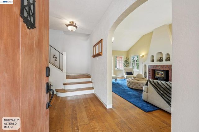 5765 Colton Blvd, Oakland, CA 94611