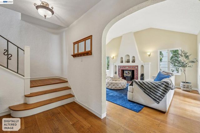 5765 Colton Blvd, Oakland, CA 94611