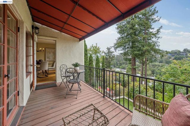 5765 Colton Blvd, Oakland, CA 94611
