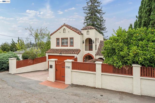 5765 Colton Blvd, Oakland, CA 94611