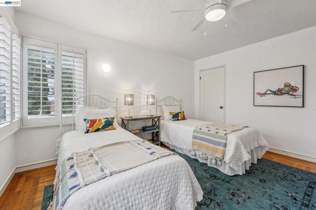 5765 Colton Blvd, Oakland, CA 94611
