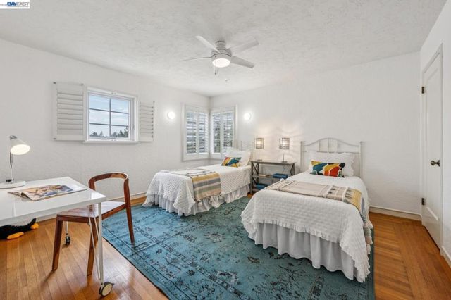 5765 Colton Blvd, Oakland, CA 94611
