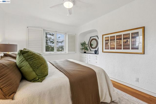 5765 Colton Blvd, Oakland, CA 94611