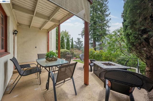 5765 Colton Blvd, Oakland, CA 94611