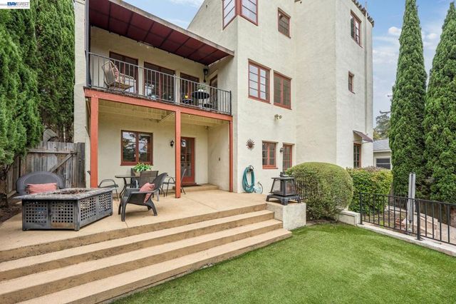 5765 Colton Blvd, Oakland, CA 94611