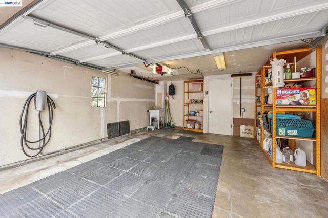 5765 Colton Blvd, Oakland, CA 94611