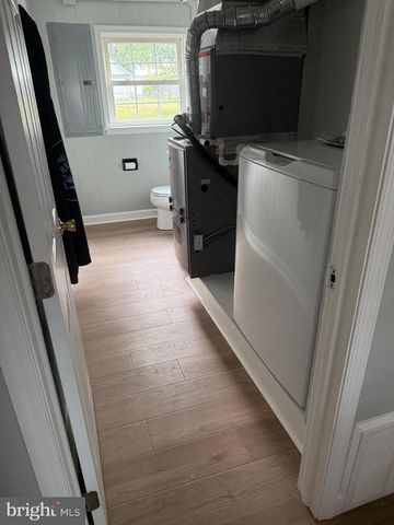 810 S HARMONY RD, Newark, DE 19713