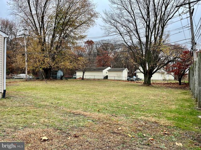 810 S HARMONY RD, Newark, DE 19713