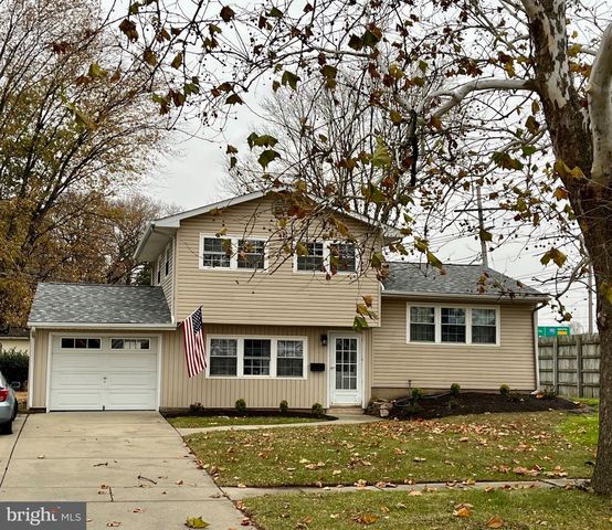 810 S HARMONY RD, Newark, DE 19713