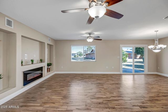 14617 N BOSWELL Boulevard, Sun City, AZ 85351