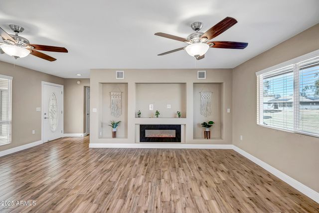 14617 N BOSWELL Boulevard, Sun City, AZ 85351