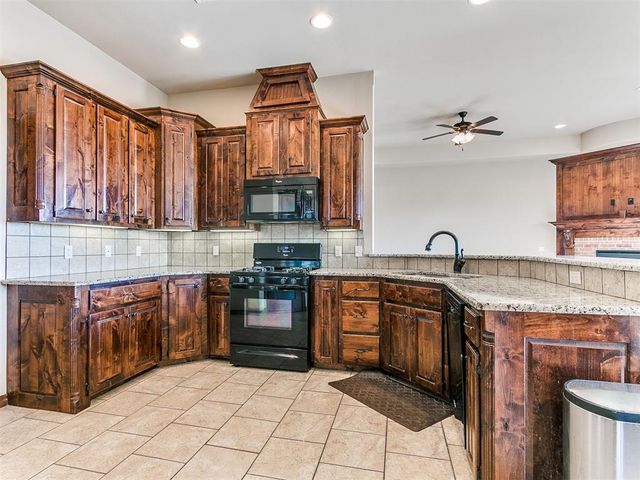 1124 Antler Ridge, Tuttle, OK 73089