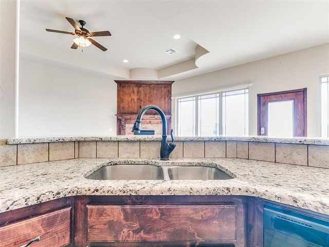 1124 Antler Ridge, Tuttle, OK 73089