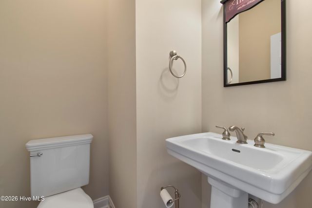 6509 Walden Pond Lane, Southport, NC 28461