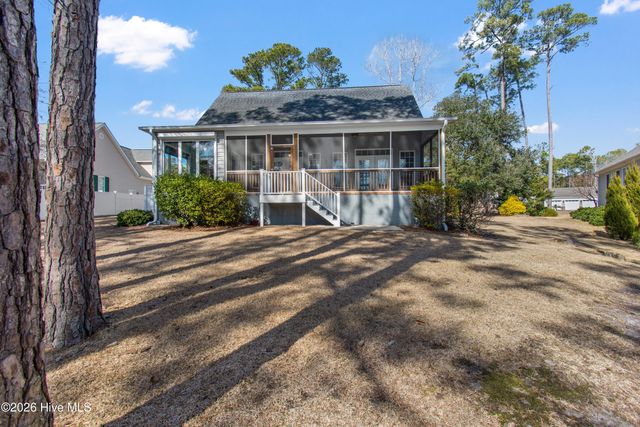 6509 Walden Pond Lane, Southport, NC 28461