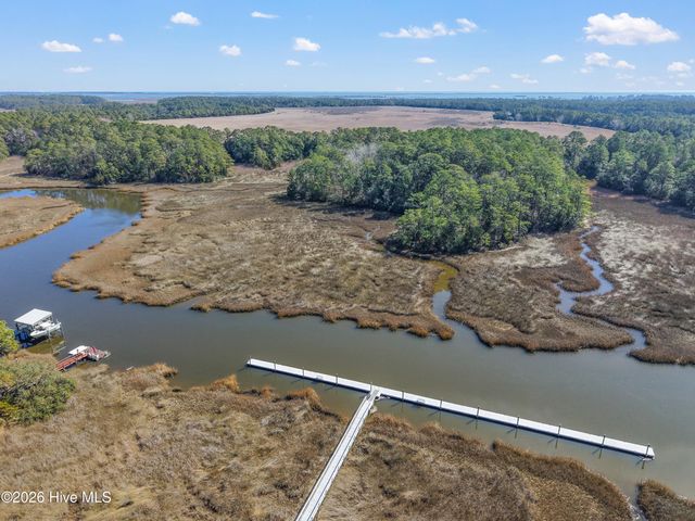 6509 Walden Pond Lane, Southport, NC 28461