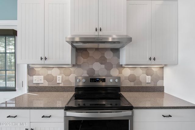 6509 Walden Pond Lane, Southport, NC 28461