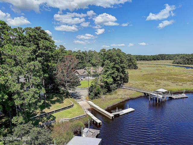 6509 Walden Pond Lane, Southport, NC 28461