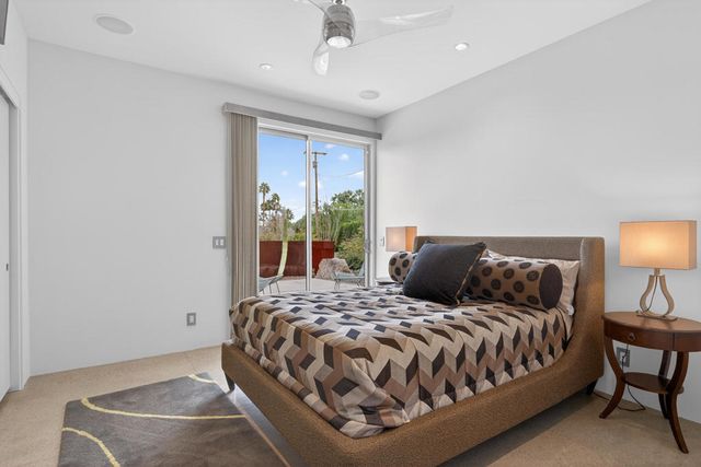 2111 S Camino Barranca, Palm Springs, CA 92264