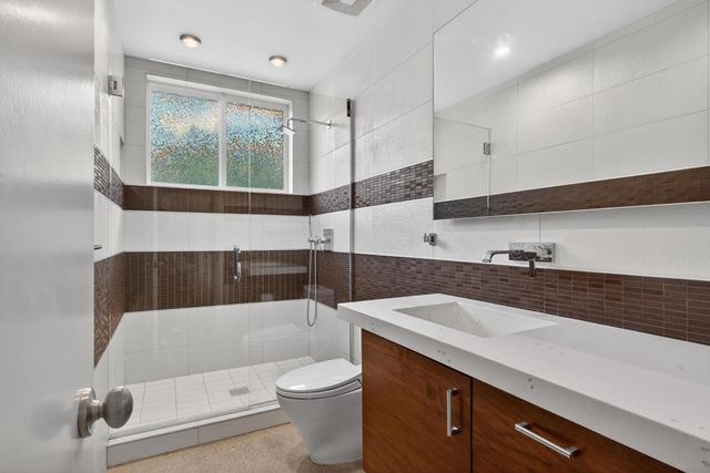 2111 S Camino Barranca, Palm Springs, CA 92264