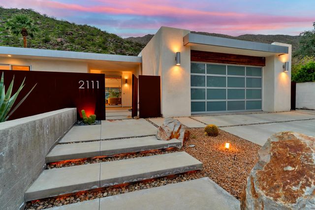 2111 S Camino Barranca, Palm Springs, CA 92264