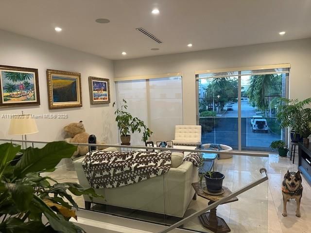 3089 SW 21st St 3089, Miami, FL 33145