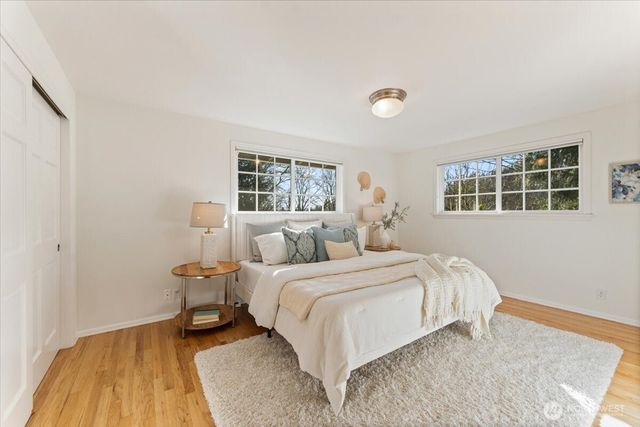 6177 92nd Avenue SE, Mercer Island, WA 98040