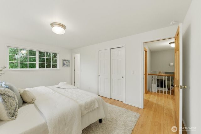 6177 92nd Avenue SE, Mercer Island, WA 98040