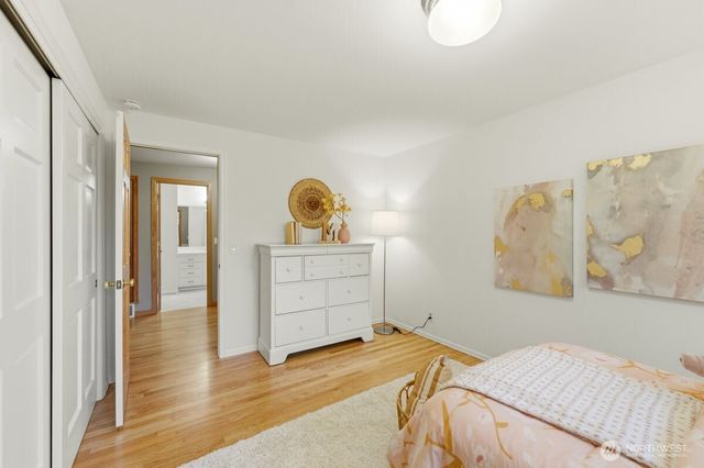 6177 92nd Avenue SE, Mercer Island, WA 98040