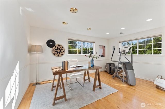 6177 92nd Avenue SE, Mercer Island, WA 98040