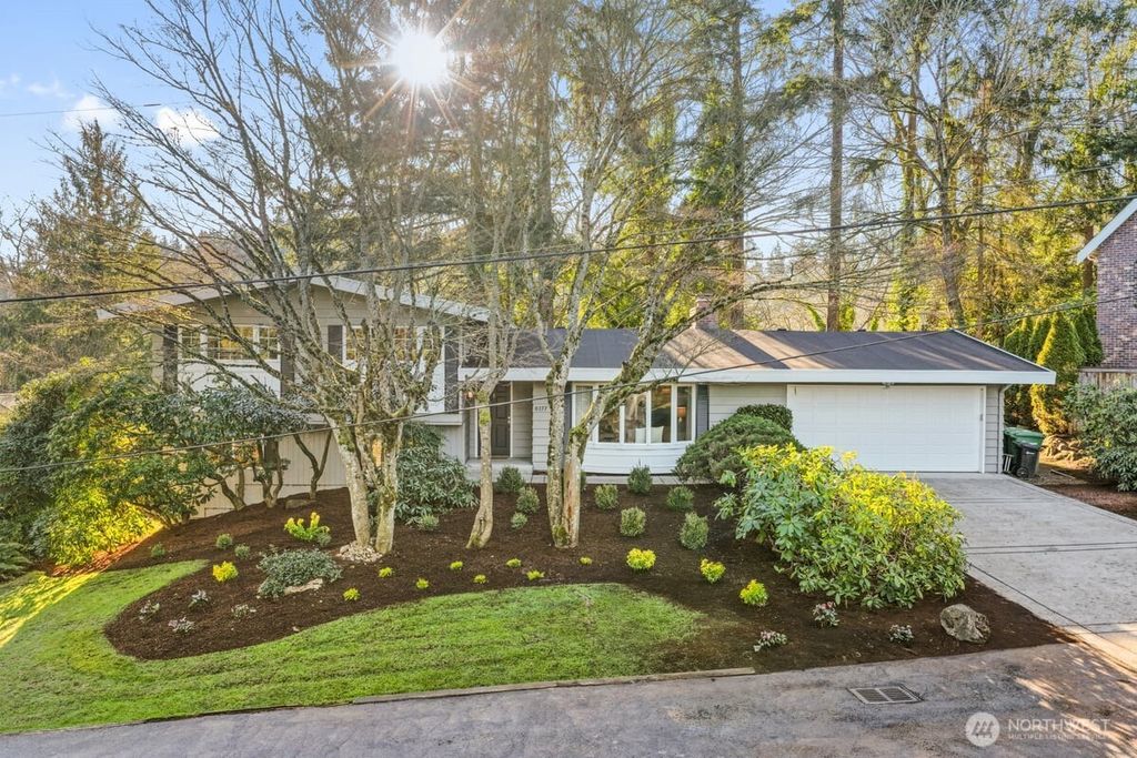 6177 92nd Avenue SE, Mercer Island, WA 98040