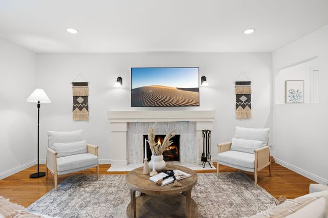 4704 W 70th Street, Edina, MN 55435