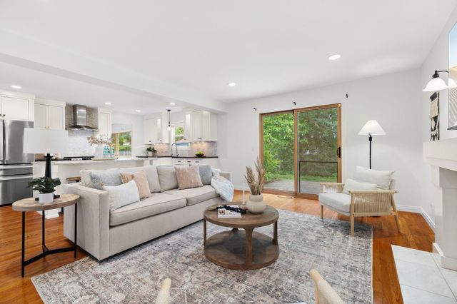 4704 W 70th Street, Edina, MN 55435