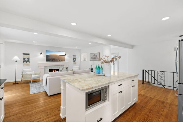 4704 W 70th Street, Edina, MN 55435