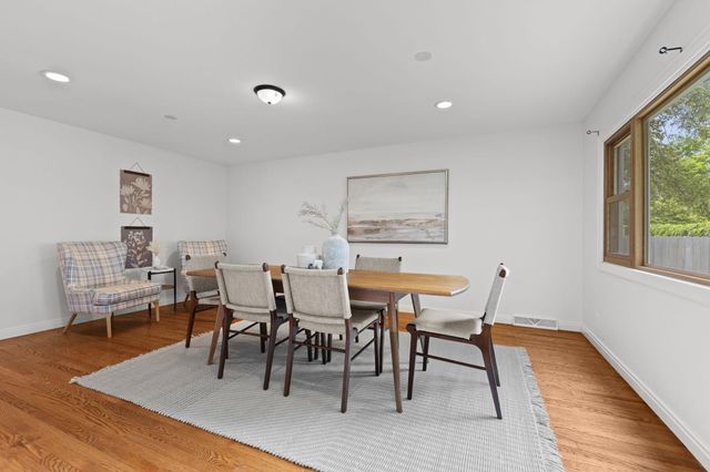 4704 W 70th Street, Edina, MN 55435
