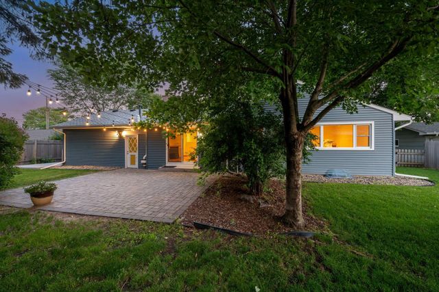 4704 W 70th Street, Edina, MN 55435