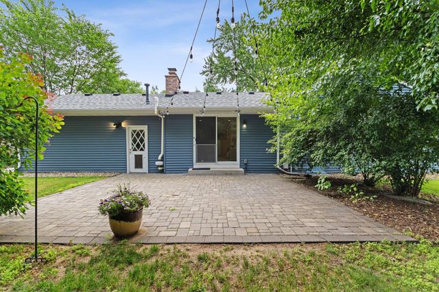 4704 W 70th Street, Edina, MN 55435