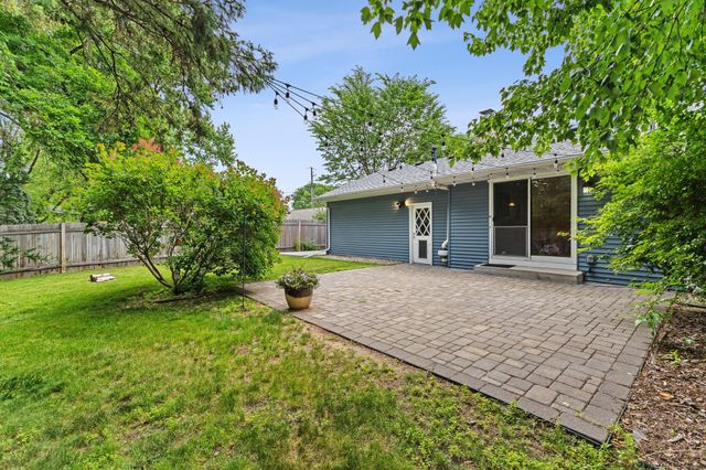 4704 W 70th Street, Edina, MN 55435