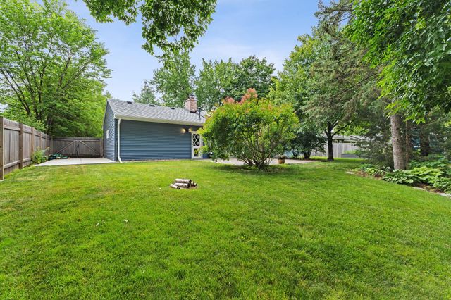 4704 W 70th Street, Edina, MN 55435