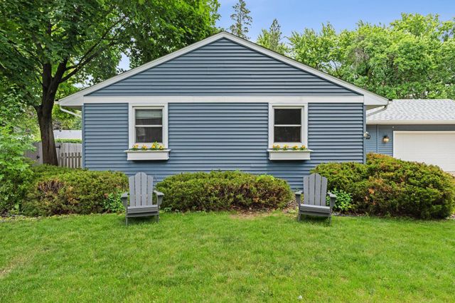 4704 W 70th Street, Edina, MN 55435