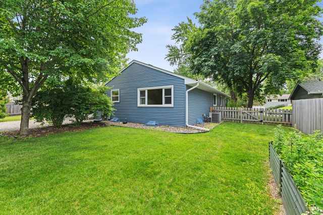 4704 W 70th Street, Edina, MN 55435