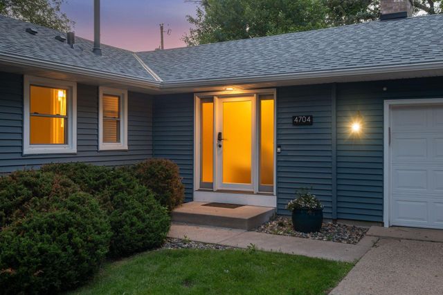 4704 W 70th Street, Edina, MN 55435